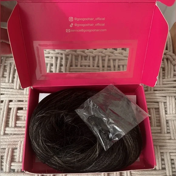 20 inch goo goo human hair clip-in extensions! PLEASE CONSULT BEFORE PURCHASING